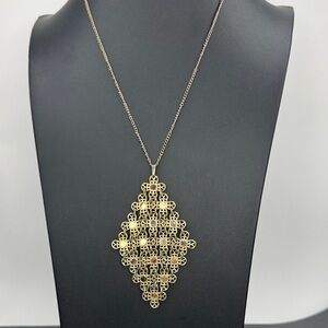Vintage Sarah Coventry Gold Filigree Pendant Necklace - Elegant Women's Jewelry